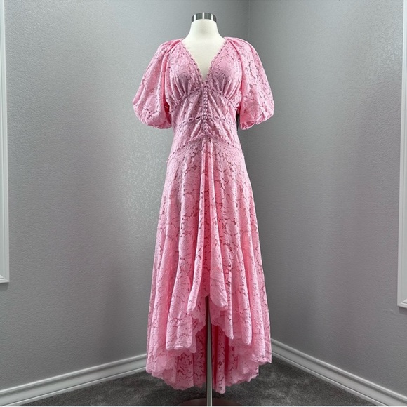 Beautiful feminine pink dress - Picture 3 of 9